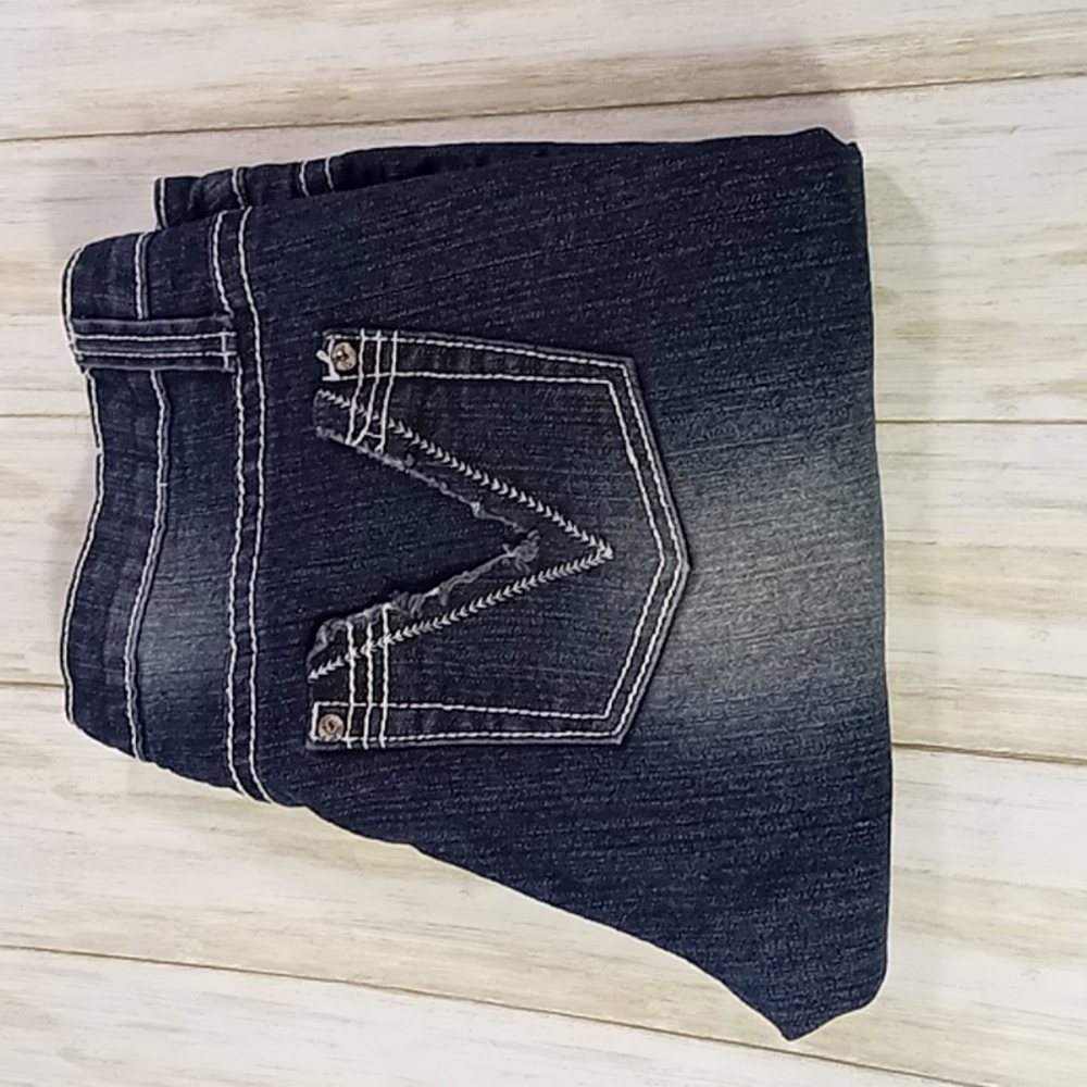 rue 21 Distressed Jean Capris 7/8 - Picture 5 of 16